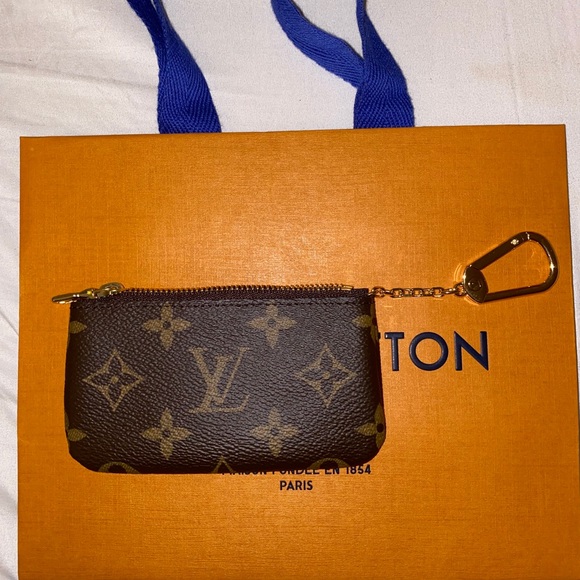LOUIS VUITTON monogram key pouch - Picture 2 of 7